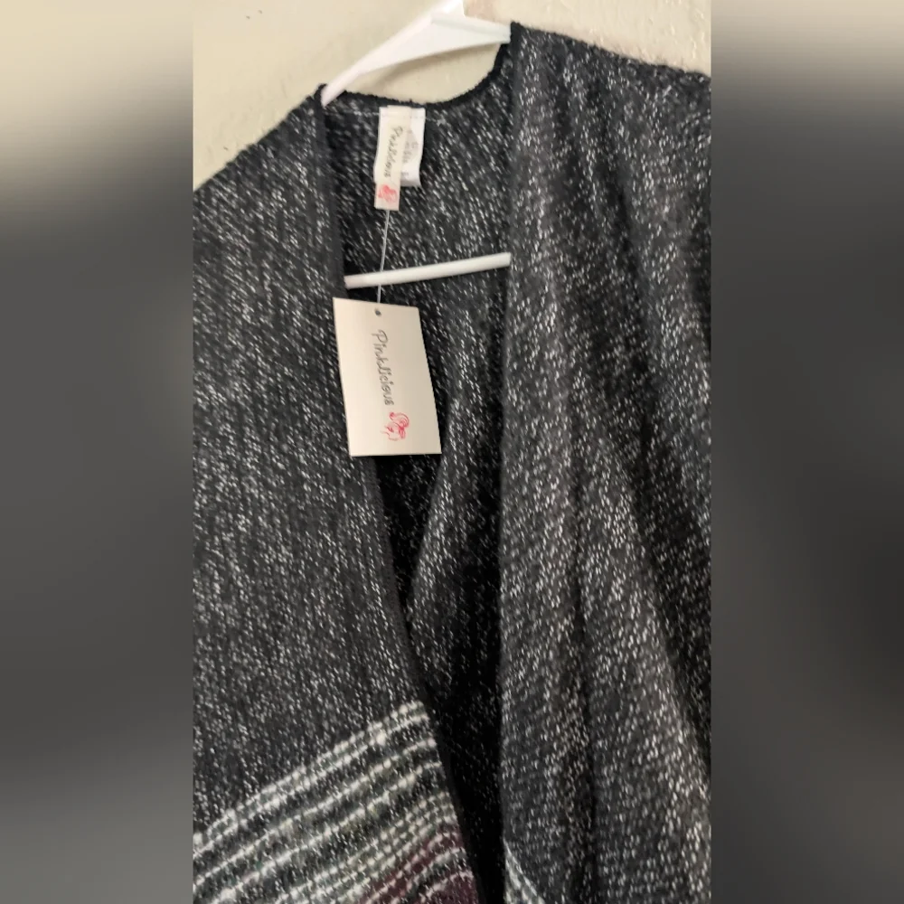 Clearance Sale CCO📍🔥Elegant Black and Gray Cape with Fringe - Picture 4 of 8